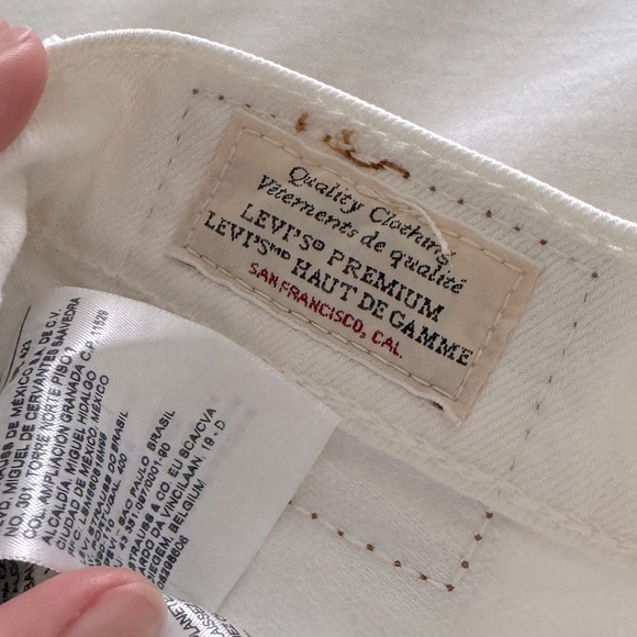 LEVIS - white hot short - Picture 4 of 9